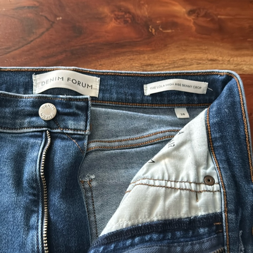 Aritzia - Denim Forum Lola jeans